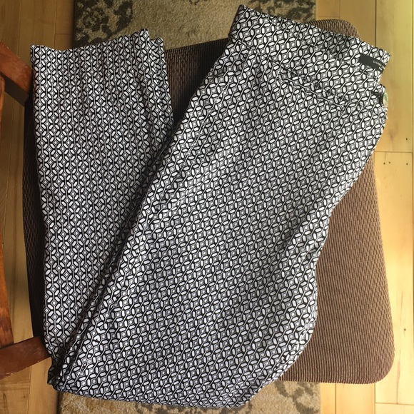 Pants - Black and white ankle length pants